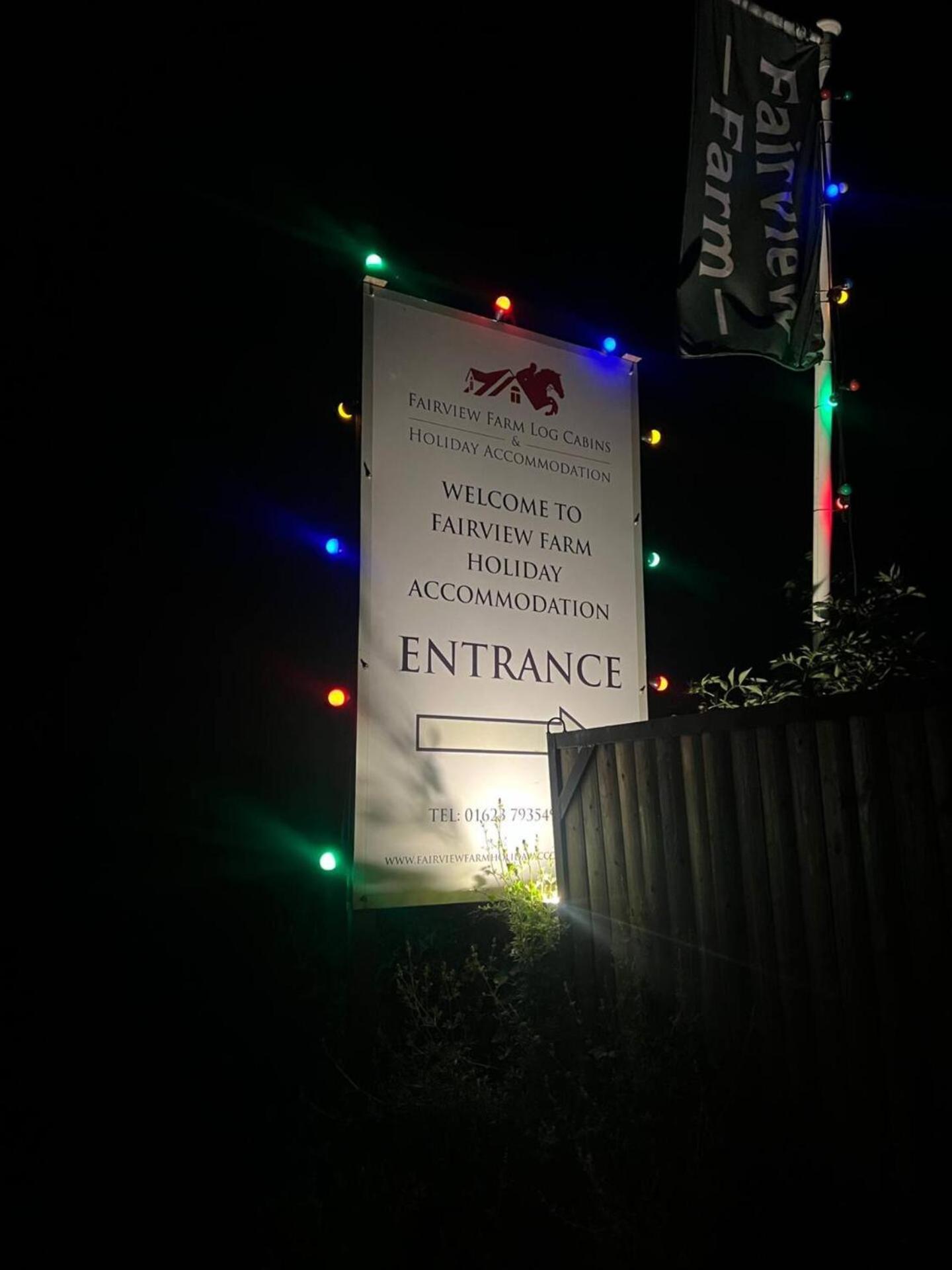 King Richard'S Luxury Lodge - Sleeps Up To 8 ,Dog Friendly ,Near Sherwood Forest At Fairview Farm In Nottingham Set In 88 Acres And Great For Groups,Family Gatherings,Corporate Events Kültér fotó