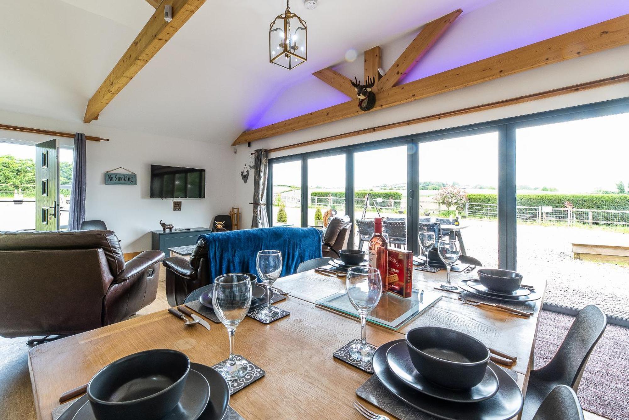 King Richard'S Luxury Lodge - Sleeps Up To 8 ,Dog Friendly ,Near Sherwood Forest At Fairview Farm In Nottingham Set In 88 Acres And Great For Groups,Family Gatherings,Corporate Events Kültér fotó