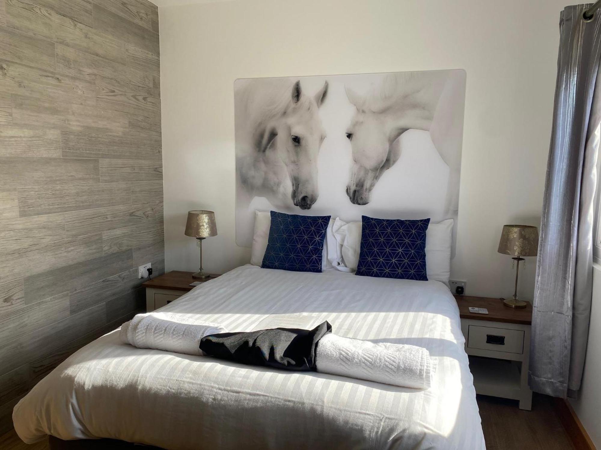 King Richard'S Luxury Lodge - Sleeps Up To 8 ,Dog Friendly ,Near Sherwood Forest At Fairview Farm In Nottingham Set In 88 Acres And Great For Groups,Family Gatherings,Corporate Events Kültér fotó